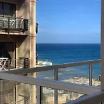 Life Guest house Saint Julian's