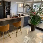 Life Guest house 3*
