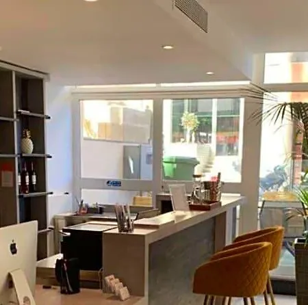 Life Guest house Saint Julian's