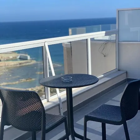 Life Guest house Saint Julian's