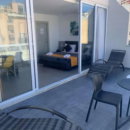 Pensionat Life Suites 3*